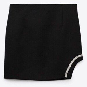 ZARA Influencer Favorite Black Mini Skirt with Rhinestone Cutout Size S
